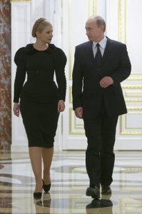 ​前乌克兰美女总理气质太好！当年穿小黑裙和普京同框，堪比超模啊