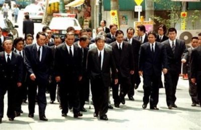 ​日本黑社会的必读读物  - 走进日本水浒，《南总里见八犬传》