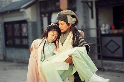 ​塞上牛羊空许约，金庸为啥要把《天龙八部》的女主阿朱写死