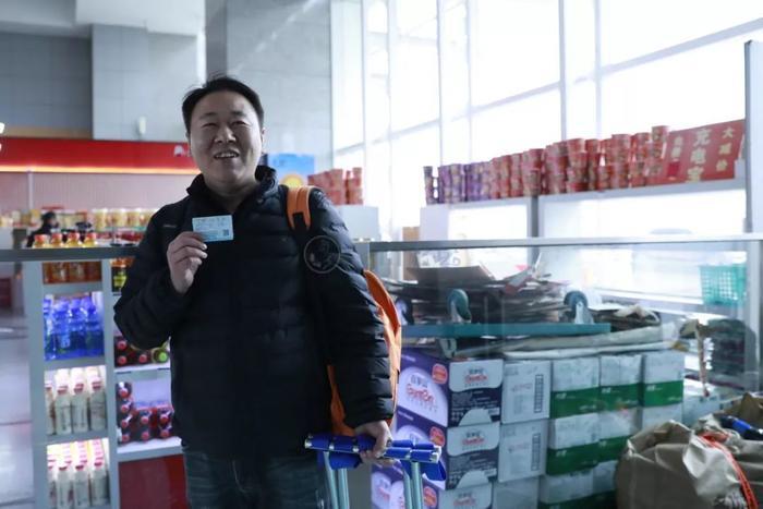 上百万人大撤离！直击昆山火车站这一幕幕，戳心…