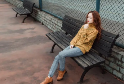 ​讽刺自己废物的句子 感觉自己很没用的句子